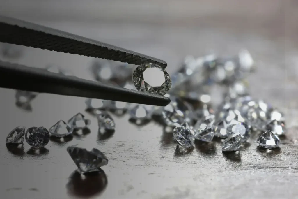 Angola e o posicionamento global dos diamantes em África: entre a consolidação e a ambição